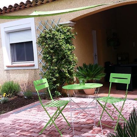 Petit Studio Au Calme Villa La Crau Exterior photo